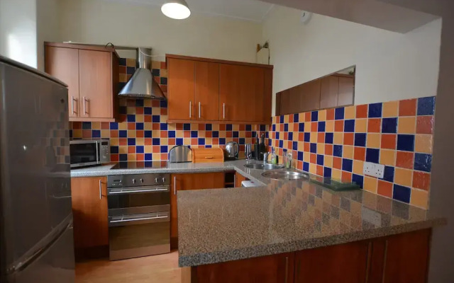 1 Bed Colony Apartment Stockbridge
