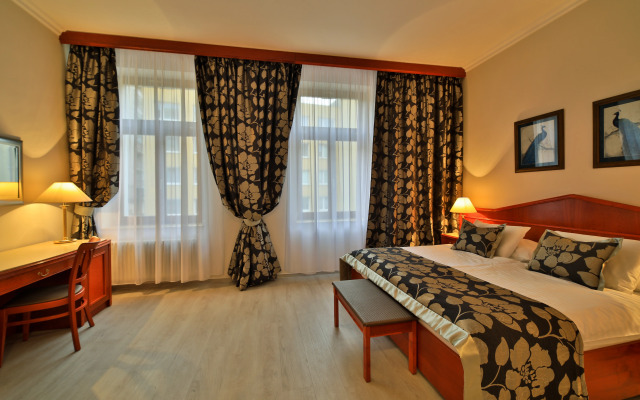 Hotel Carlton