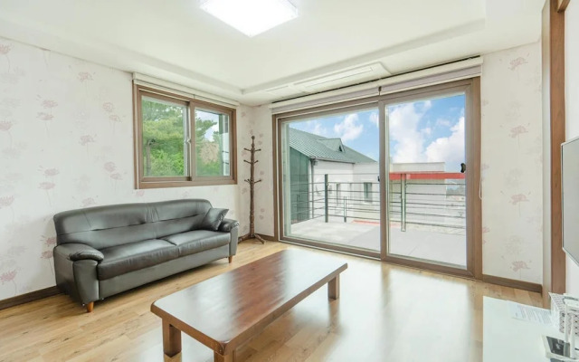 Samcheok Santorini Pension