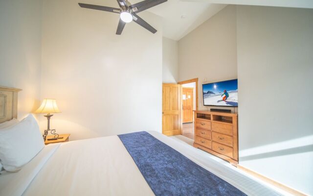 Buffalo Lodge 8412 by SummitCove Vacation Lodging