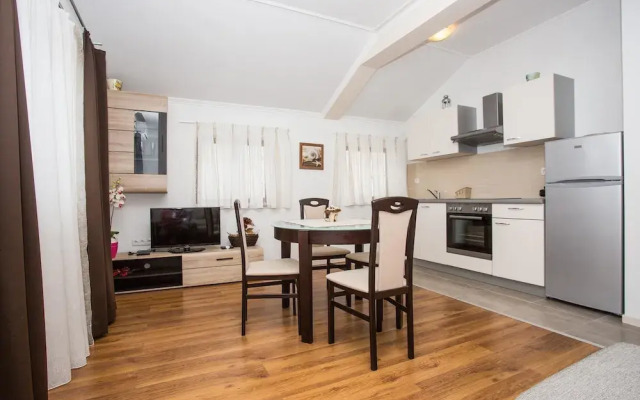 Apartments Vladimir 2835 / One Bedroom A4