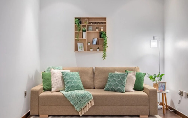 Maison Privee - Tiara