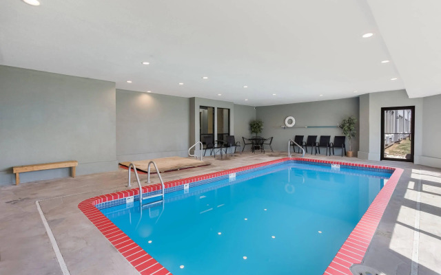 Quality Inn Lees Summit - Kansas City