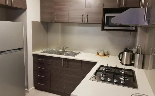 Studio 4 - ground floor Fremantle apartment