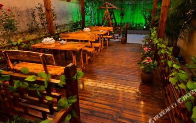 Xiushuixuan Courtyard Boutique Inn