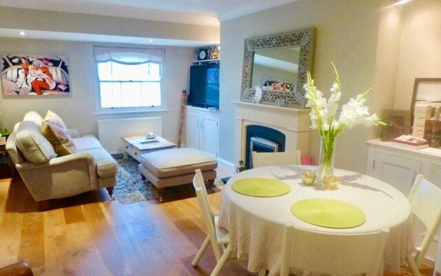 2 Bedroom Apartment in Brighton With sea View Sleeps 3