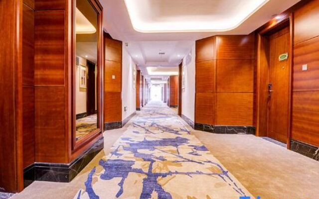 Vienna Hotel (Nanchang County Chengbi Lake)