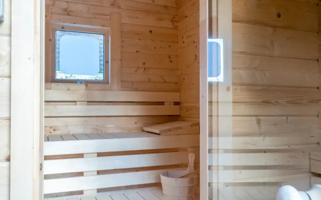 Villa With Finnish Sauna and Outdoor Shower