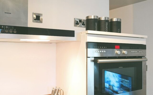 Homely Serviced Apartments - Blonk St