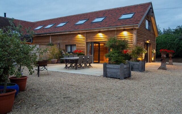 Owl Barn in Oxford With 5 Bedrooms and 5 Bathrooms