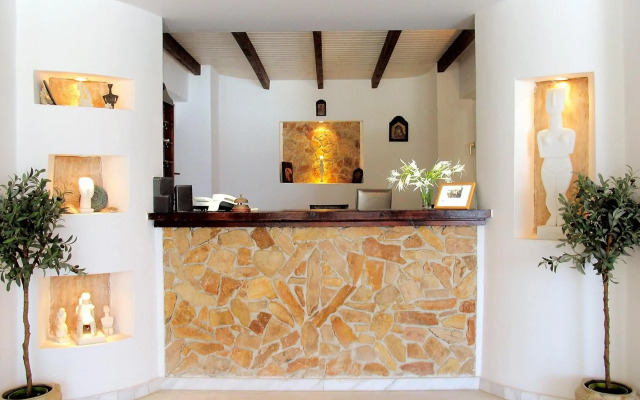 Keros Art Hotel