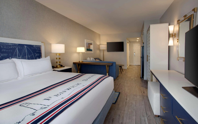 Fenwick Shores, Tapestry Collection by Hilton