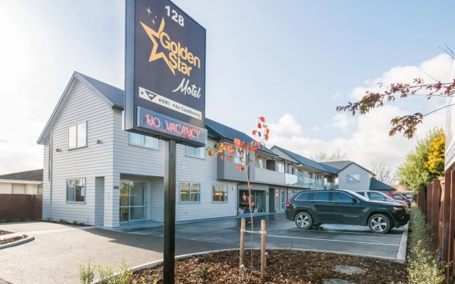 Golden Star Motel