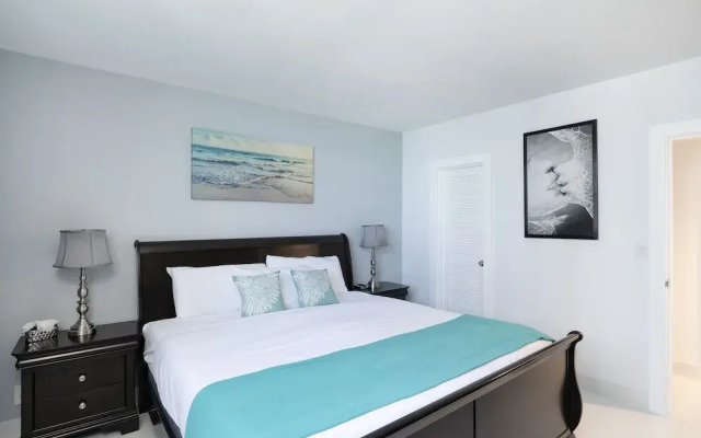 Beautiful Apartment in Hollywood Beach