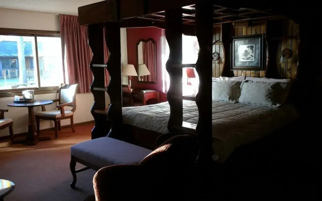 Horseshoe Bay Lodge