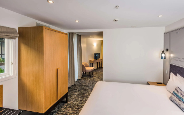 Chateau on the Park - Christchurch, a DoubleTree by Hilton