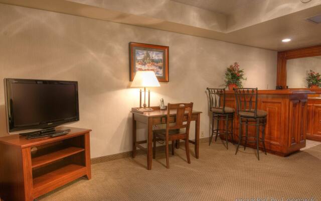 MCM Elegante Suites Abilene