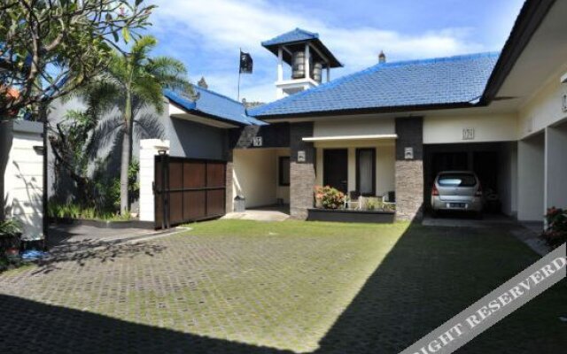 艾里巴厘岛丹帕沙赛拉丹拉亚沛莫根 288A 酒店(Airy Denpasar Selatan Raya Pemogan 288A Bali)