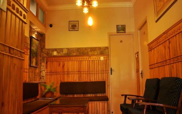 Pine Borough Inn