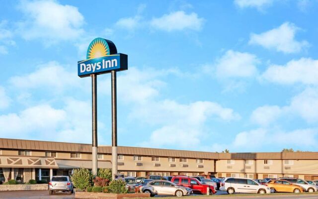 Days Inn by Wyndham Elk Grove Village O'Hare Airport West