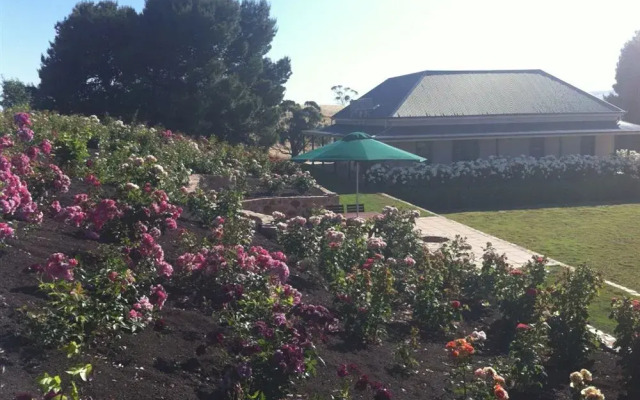 Abbotsford Country House