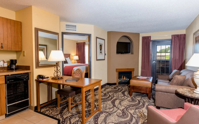 MCM Elegante Lodge & Suites Ruidoso