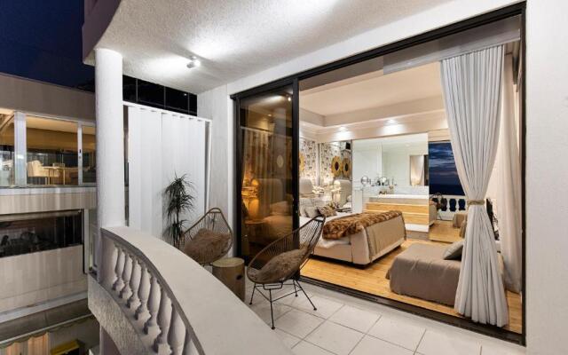 Clifton YOLO Spaces – Clifton Beachfront Apartments