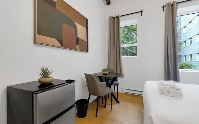 The Little Prince Rooms-Old Montreal