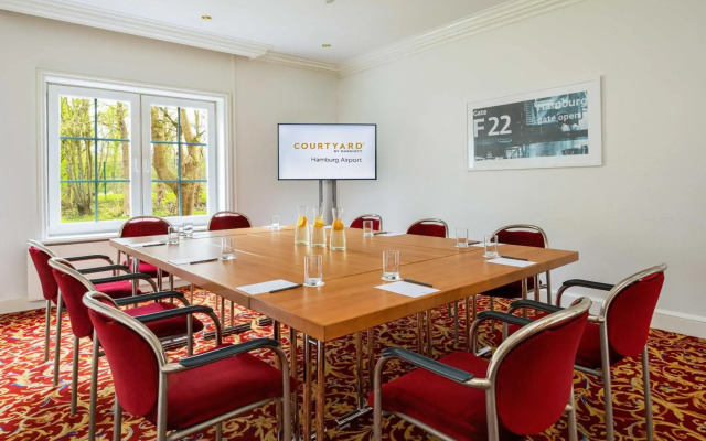 Courtyard by Marriott Hamburg Airport