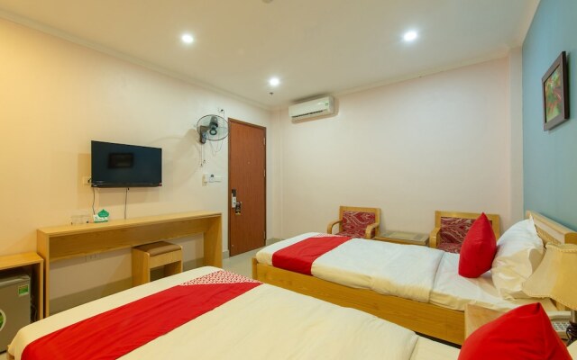 OYO 417 Truong Son Hotel