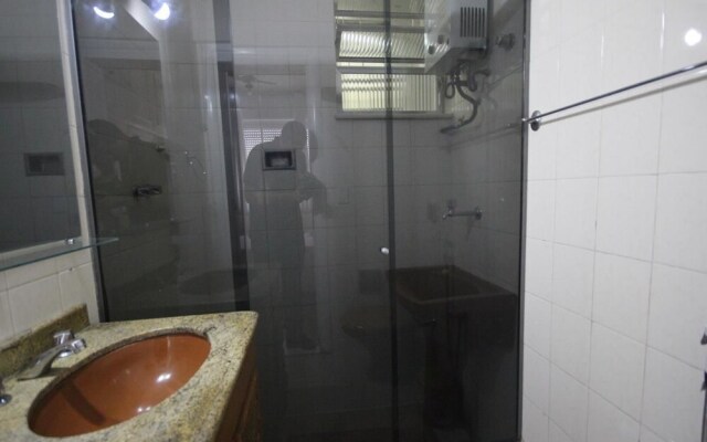 GoHouse Constante 702