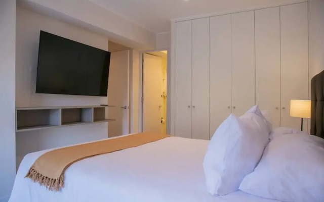 w Striking 2BR w Terrace in Miraflores