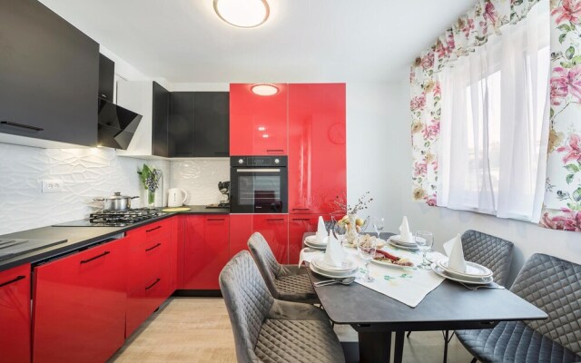 Beautiful Apartment in Pula With Wifi and 2 Bedrooms