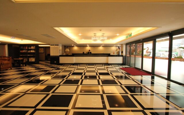 Shihzuwan Hotel - Kaohsiung Station