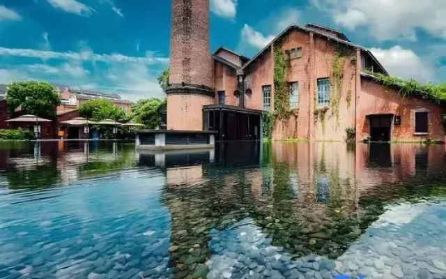 Taoshe Art Hotel (Jingdezhen People's Square)