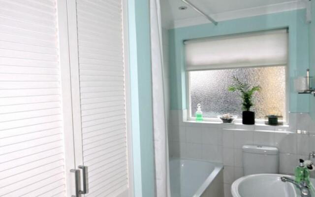 FG Property - Chelsea, Chelsea Embankment, Flat 9