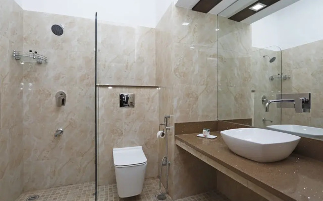 OYO 8078 The Central Palm