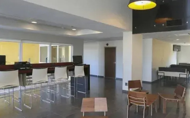 City Express Suites San Luis Potosí