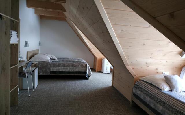 Stachelisko - domki i pokoje