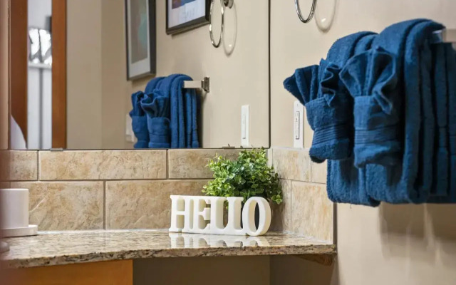 ⭐️ Luxury Mountain View Studio in Canmore ⭐️