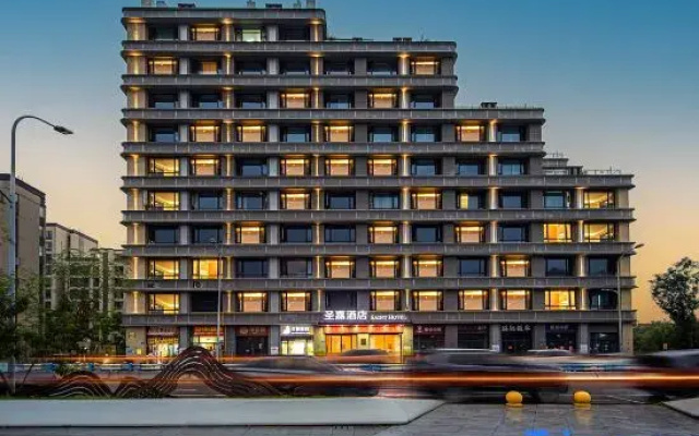 SAINT HOTEL（Chongqing Jiangbei Airport · Baoshu Lake Metro Station)