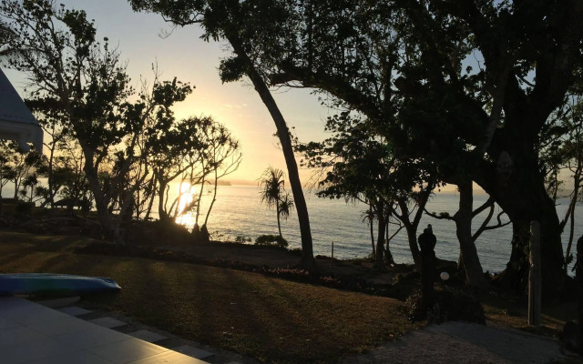 Vila Del Mare Beachfront Resort