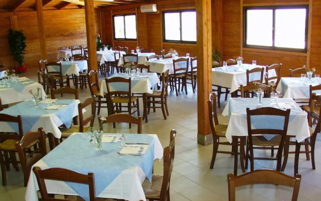 Hotel Club Mezzaluna