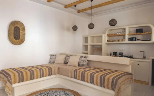 Alonia Suites