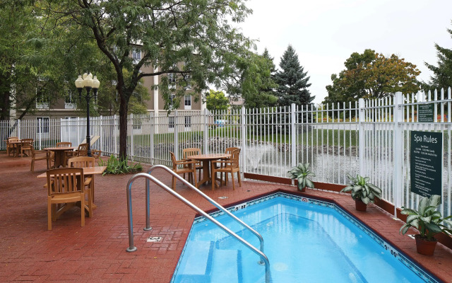 Hampton Inn Holland