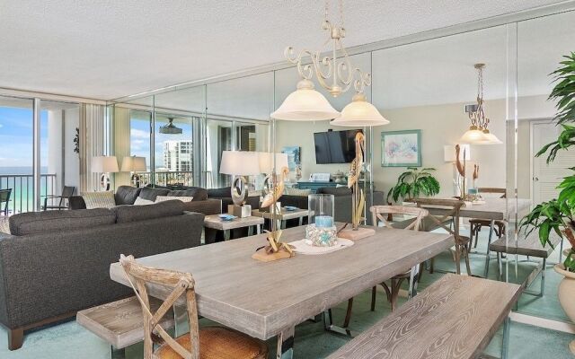 Shoreline 3082 Condo by RedAwning