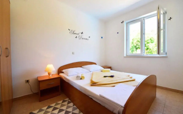 Apartment Sani Karlobag 30011