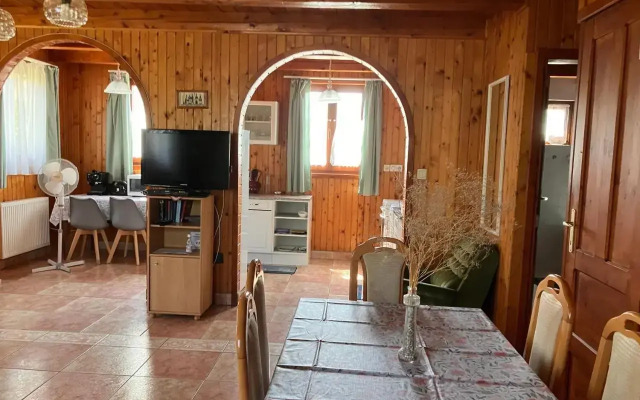 Lellei Pihenőház Balatonlelle