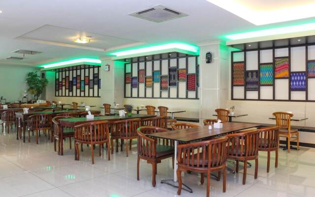 Hotel Puri Indah & Convention