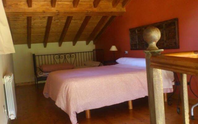 Apartamentos Rurales La Cirigüeña